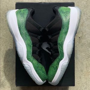 Meet your Posher, Deven